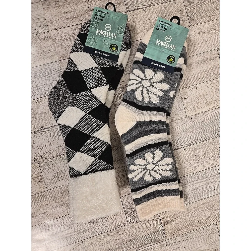 Magellan Socks MEDIUM Lodge Socks Black Gray Buffalo Plaid Shoe Sz 6-10 Lot of 2